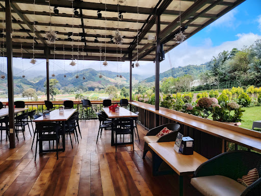 Cerro Punta Highlands