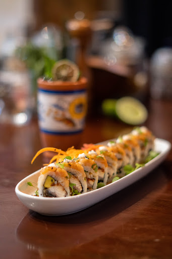 La Bárbara x Aki Sushi